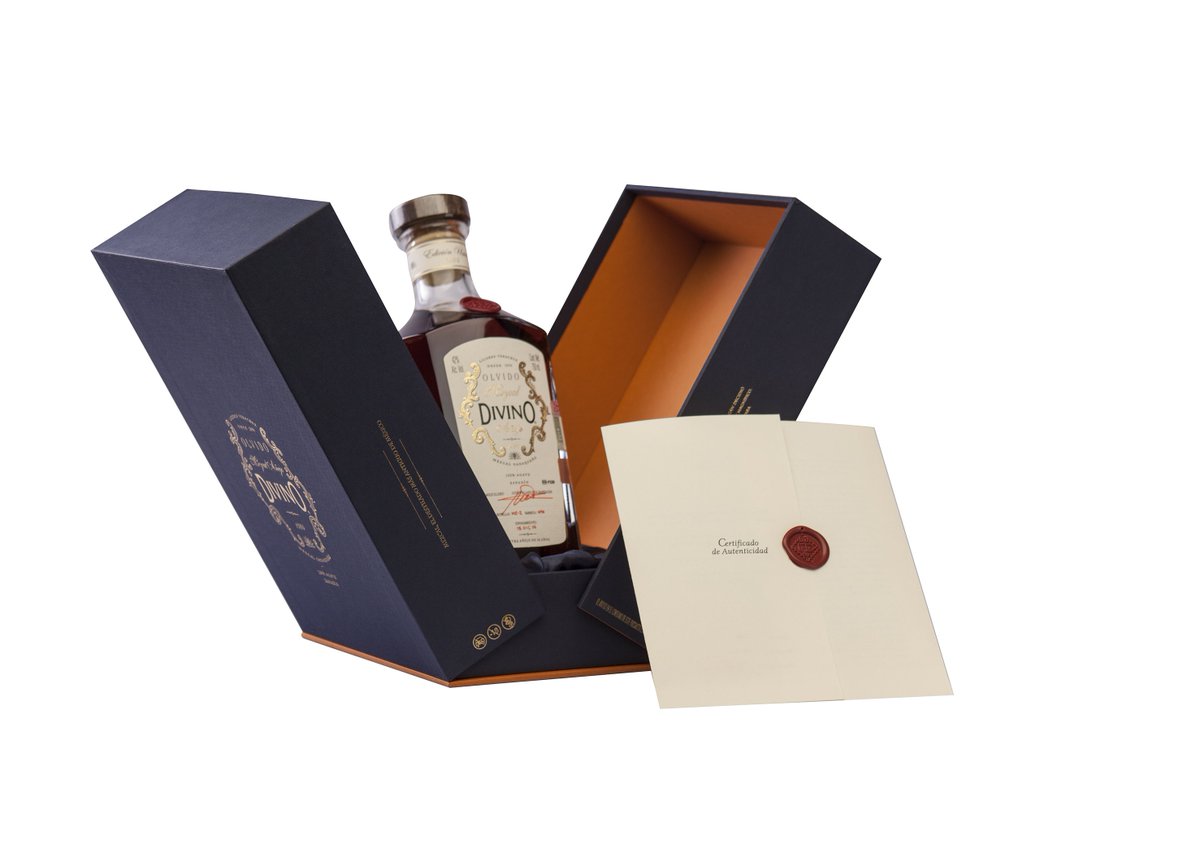 cronicasabormx's tweet photo. #MezcalElDivino gana premios internacionales por el diseño de su caja otorgados por @veredictas y @PremiosCLAP https://t.co/3ymJdrgmbX
#mezcal #Oaxaca #premiosinternacionales #diseño #Pinstudio https://t.co/aw6geIKQKZ