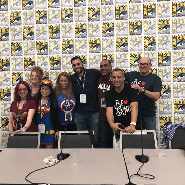 scifielements's tweet photo. @superheroirl #ComicCon #panel @ShadowQuill @GailSimone @CarrieMGoldman @ChaseMasterson @sdaclu @comic_con #SDCC #geek #PopCultureHeroCoalition #SuperheroInRealLife #sdcc18 #SDCC2018 #comiccon2018 #ComicCon18 #cnnireport #event #g… https://t.co/JRyGIgjZJp https://t.co/gQGZLDcbTM