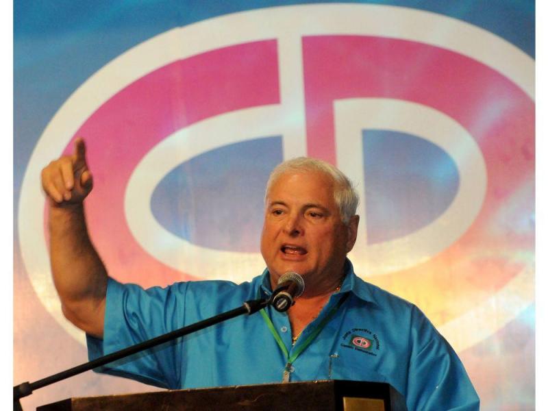 camachocastro's tweet photo. Ex presidente Martinelli otorgó poder para ser postulado a primaria por la Alcaldía de Panamá. Al llevarlo al Tribunal Electoral, informaron que Directiva la reservó. Dos preguntas: 1 ¿Para quién la reservó? 2 ¿Cree la Directiva que habrá un mejor candidato que el ex presidente? https://t.co/BCSg3iZtHw