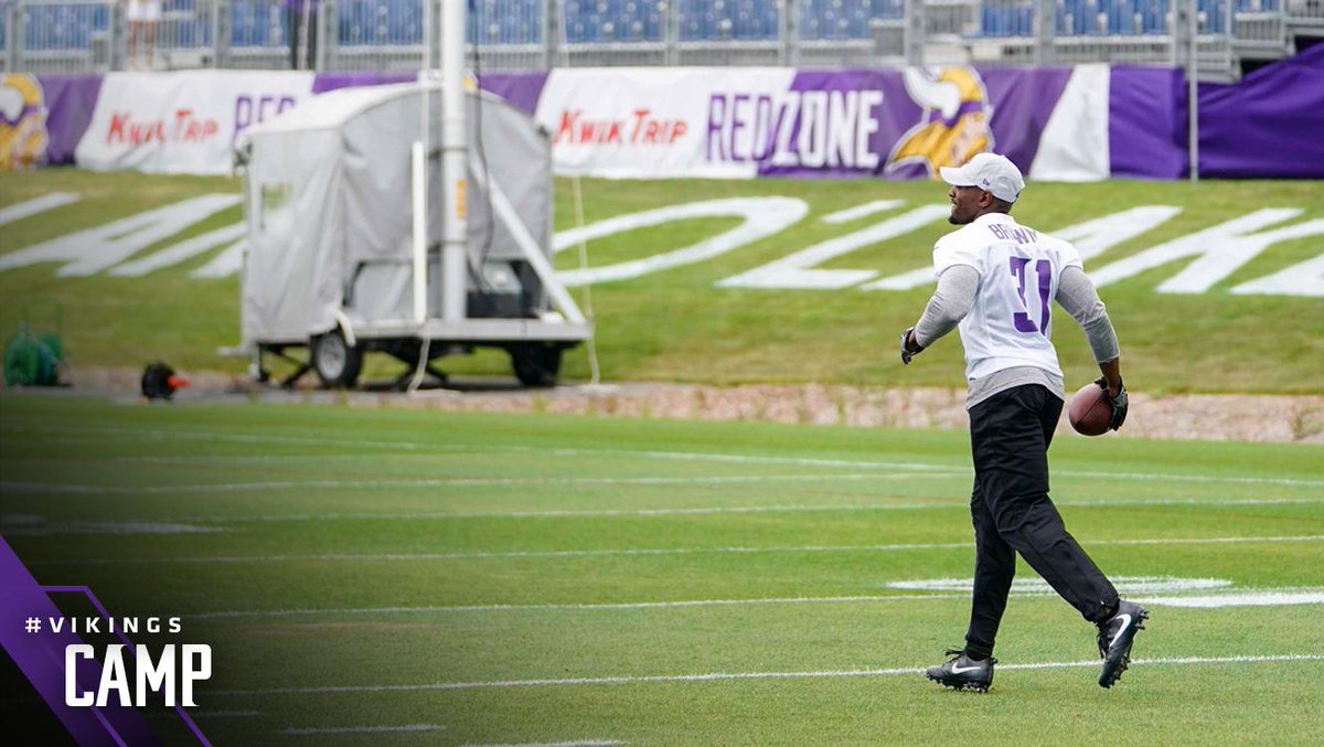 Position battles are underway as #VikingsCamp begins.   📰: mnvkn.gs/uaBvfQ https://t.co/ybWaJ30SAA