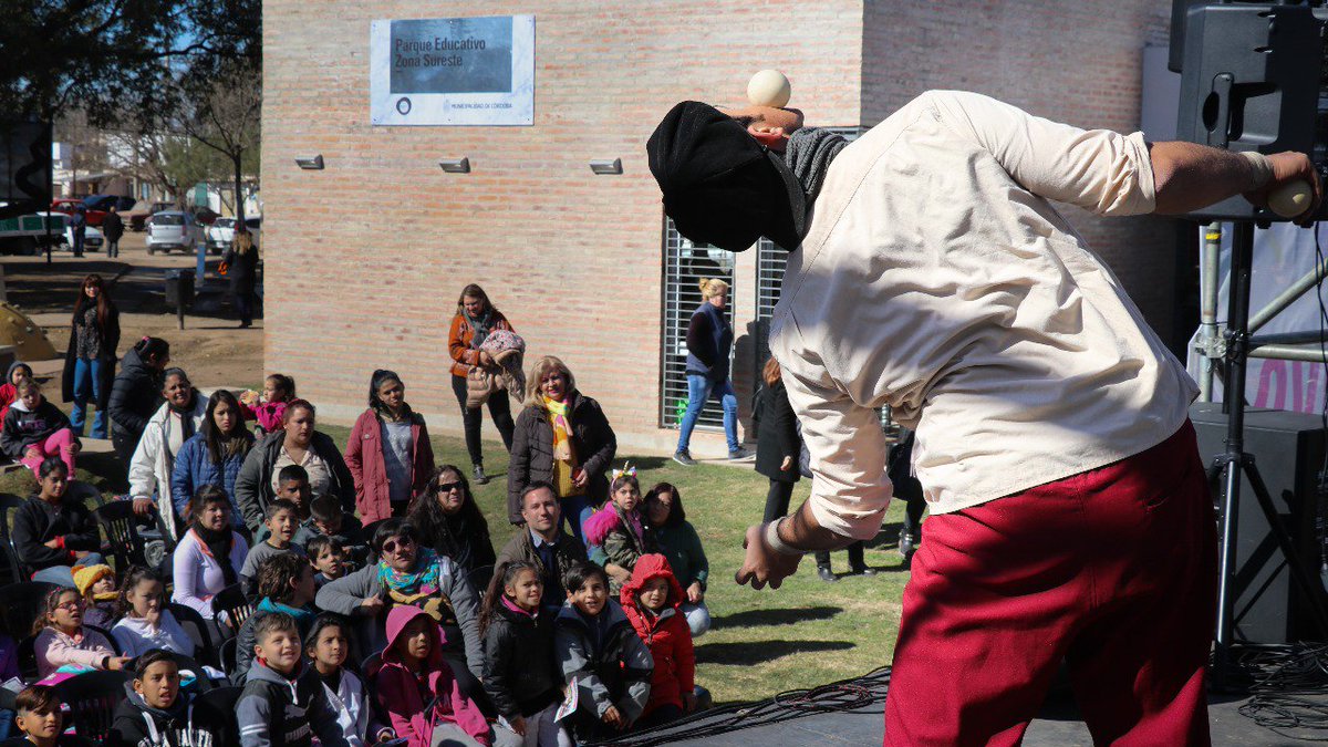 rodriguezsaap's tweet photo. Llego el día! Hoy inauguramos el Nido Parque Educativo Sureste. Lo celebramos junto a la comunidad, con artistas en vivo, batucada, circo y pintamos el Mural. Felicitaciones a todos los que lo hicieron posible. https://t.co/KOmvXI6xHM
