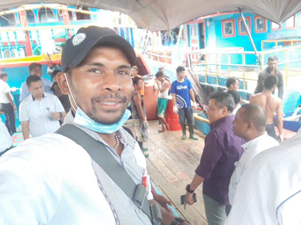 PpbThoby's tweet photo. KUNKER Bpk Dirjen Penguatan Daya Saing Produk di Kepulauan Aru skligus meninjau aktiftas di PPP Dobo @susipudjiastuti @puslatluhkp @kkpgoid https://t.co/Uub63ULQ5Z