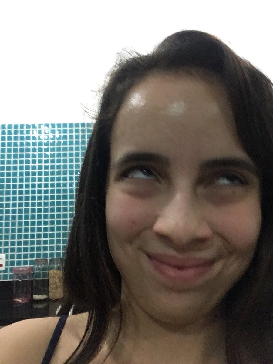 mebella_s2_'s tweet photo. AH!! Nesse eu sou profissional!!#ExpressionTaeChallenge https://t.co/MrryKXKGQU