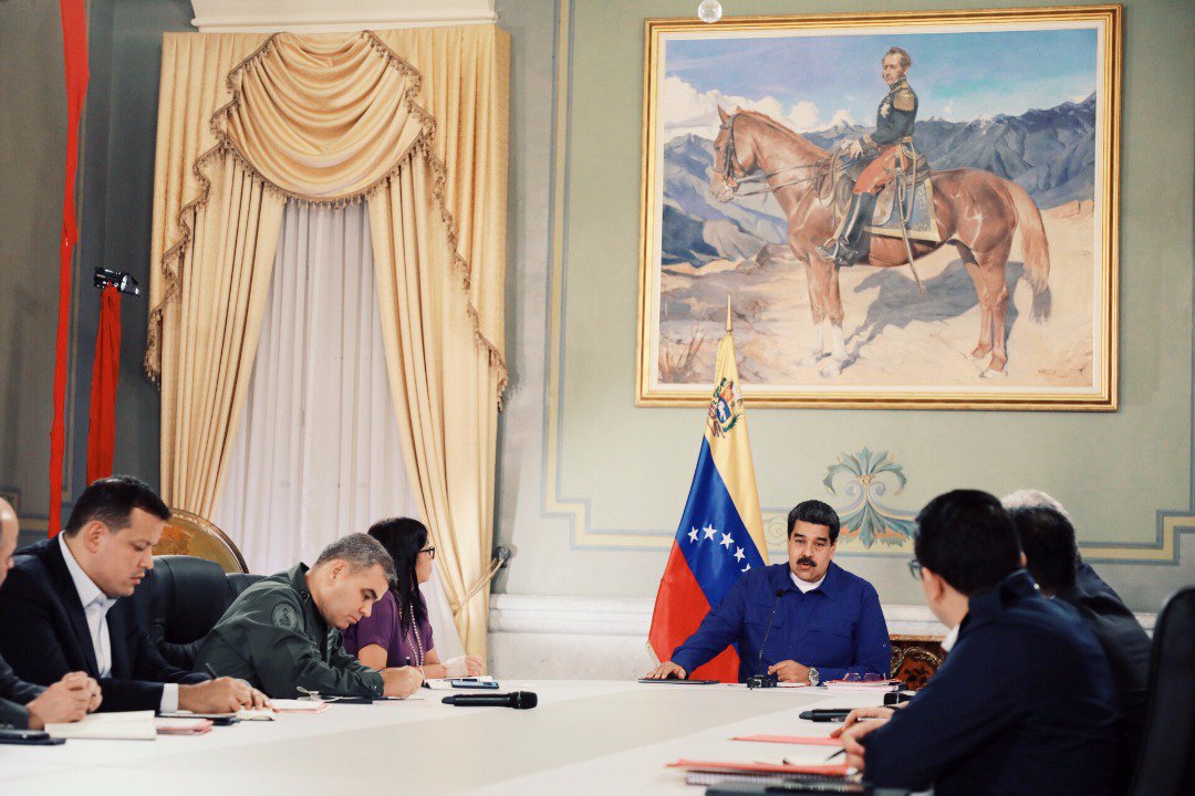 PresidencialVen's tweet photo. #ANUNCIO “Este próximo 20 de agosto, entrará de manera definitiva la emisión del Bolívar Soberano con una nueva modalidad de anclaje junto a la criptodivisa Petro. Se hará una reducción de 5 ceros con este nuevo cono monetario” declaró @NicolasMaduro https://t.co/qXVHxzsysW