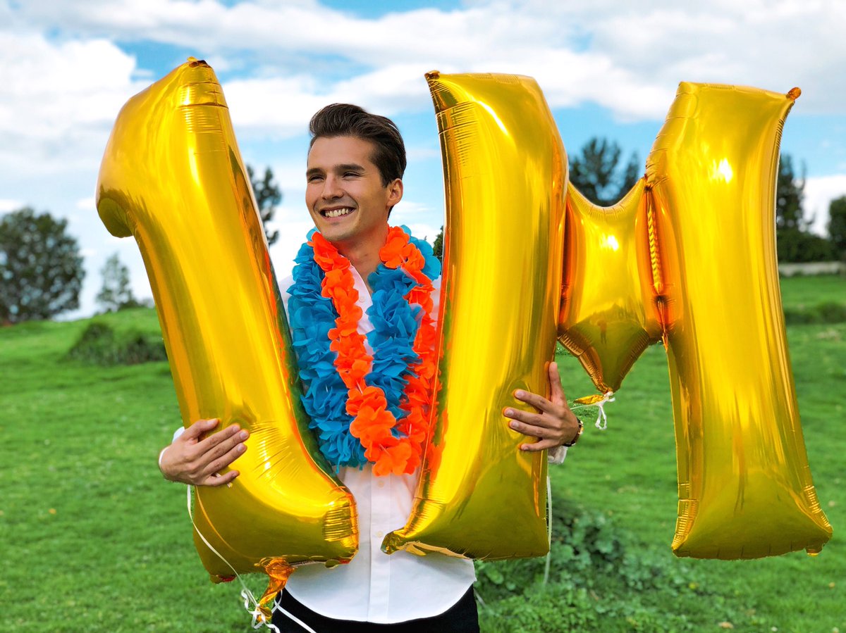 nemoaponte's tweet photo. S O M O S 1 M I L L O N... Gracias infinitas a todos ustedes! #KCAMexico #MemoAponte https://t.co/2QZ2FH2eVa
