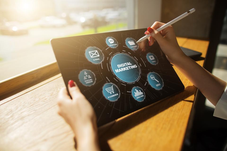 interactiveinc's tweet image. How To Foolproof Your #DigitalMarketing Strategy #marketing #interactiveinc #digitlajobs #recruitment  forbes.com/sites/yec/2018…