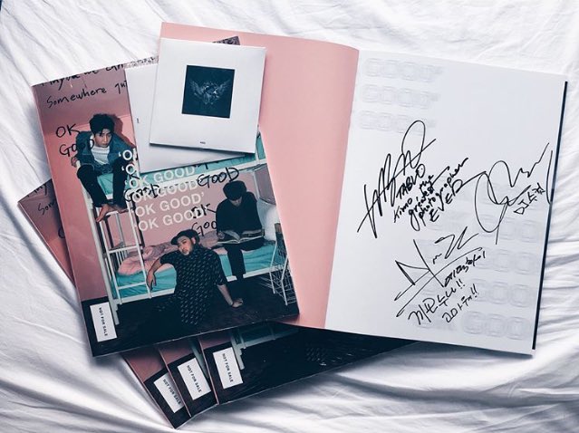 icaruswalksnet's tweet photo. kimokim IG: what a wonderful world. 눈 감아야만 반짝이는 서글픈 별✨♥️
shout out to @blobyblo @Tukutz81 @realmithrajin 🙏🏻👍🏻🙌🏻👊🏻🖤🔥 #notforsale
#NYC #photography #lostmap2 #로스트맵2 #okgood #OKGOODMAGAZINE #오케이굿매거진 #에픽하이콘서트 #현재상영중 #EPIKHIGH #bff https://t.co/AUIpnPiUgd