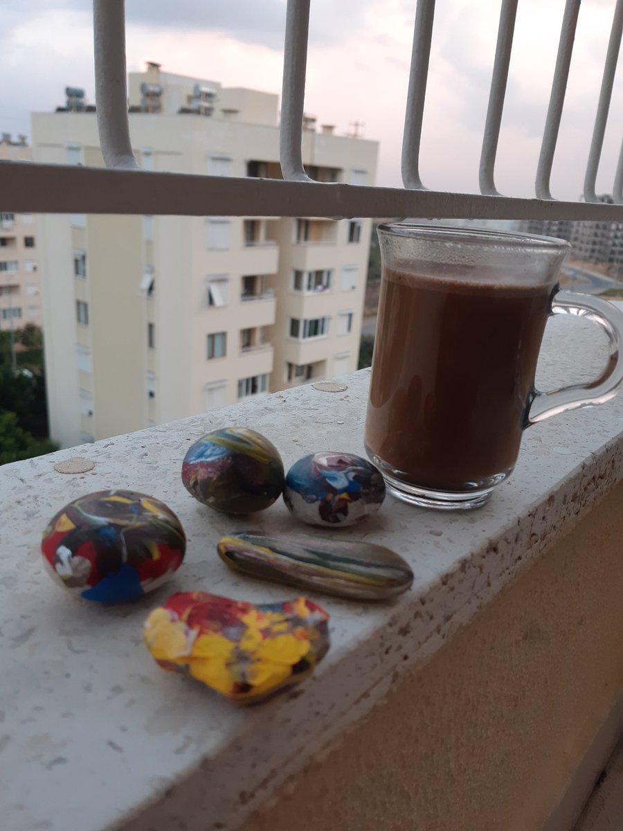 smrasnmez's tweet photo. Günaydın annelik işte gece 3 te yatıp sabahın en erken saatinde ayakta durmaya çalışmaktır ... mehmetimin adımları için ayakta durmalıyım.. sarmalar hazır.. https://t.co/aP3GXBPG9p