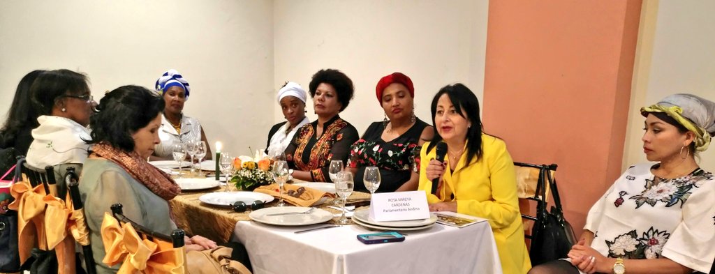 RosaMireyaEC's tweet photo. #AHORA

En #Quito, por invitación de #CONAMUNE y #FundaciónAzúcar, participamos en el Foro: "Política Pública en Ecuador a favor de los Afroecuatorianos, a cuatro años del Decenio Internacional de las y los Afrodescendientes".

#GestiónParlamentaria
#DíaInternacionalMujeresAfro https://t.co/VQuE5RRiSv