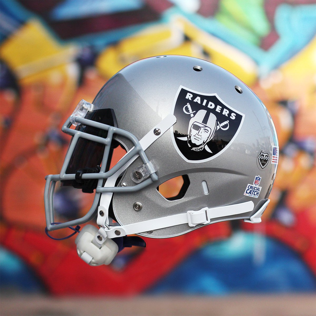 _empiregraphics's tweet photo. Marshawn Lynch Raiders helmet I put together. See more pics of this helmet on my Instagram. @_empiregraphics https://t.co/U3PXcdGJOB