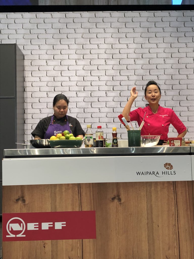 .<a href="/SachiesKitchen/">Sachie's Kitchen</a> is revamping deep fried chicken, complimenting with Asian slaw, and working magic with epic salt n pepper squid... YUM!! #pinotgris #riesling #aromatics <a href="/TheFoodShow/">The Food Show</a> in Auckland. #waipara