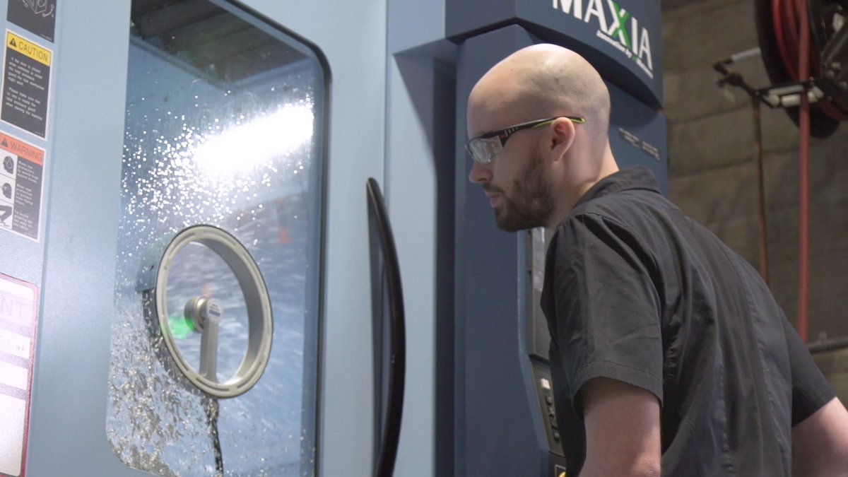 AutodeskHSM's tweet photo. You think all the coolant put cj.abraham (IG) in a trance?
.
#Matsuura #P9Workshop #autodesk #autodeskhsm #autodeskcam #instamachinist #machining #cnc #cam https://t.co/F8cIuVo5y9