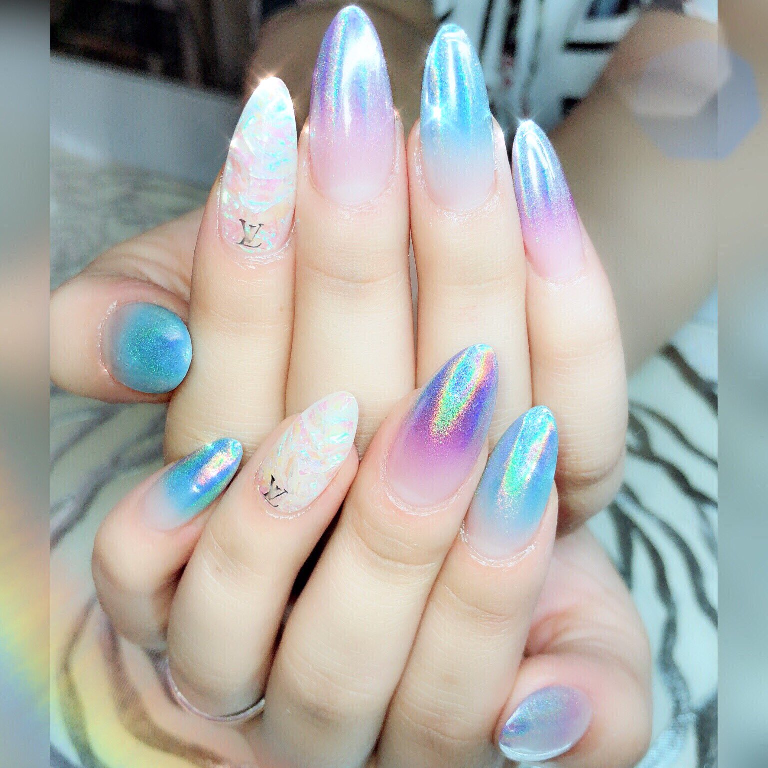 Coco お客様nail Gradation Blue Purple Unicorn Nail Cute Gel Gelnail Nails Nailart Naildesign Pink Summer Purple White Blue Unicorn ジェルネイル スカルプ ネイル ネイルデザイン オシャレ ネイル