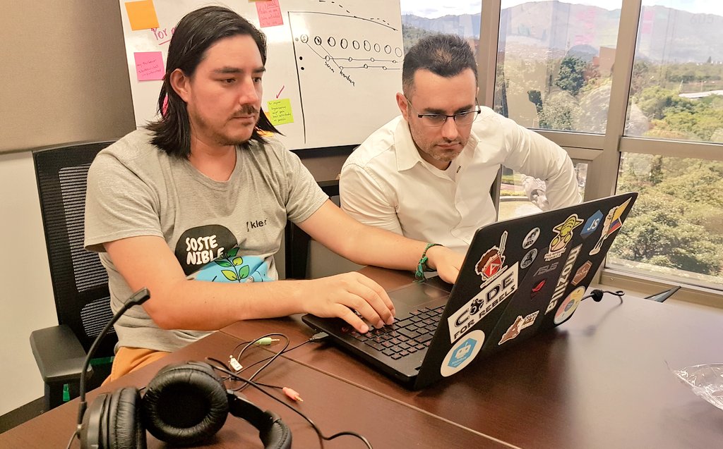 pablitux's tweet photo. ¡Un gran día de avances en equipo! Refinando objetivos, comunicando oferta de servicios del equipo de multiplicadores ágiles, analizando un assessment y conociéndonos cada día mejor. #hayEquipo #Relaciones #Resultados #Kleer #Evolucionemos #kleerers #agile https://t.co/rCqlAAFMfc