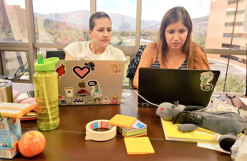pablitux's tweet photo. ¡Un gran día de avances en equipo! Refinando objetivos, comunicando oferta de servicios del equipo de multiplicadores ágiles, analizando un assessment y conociéndonos cada día mejor. #hayEquipo #Relaciones #Resultados #Kleer #Evolucionemos #kleerers #agile https://t.co/rCqlAAFMfc