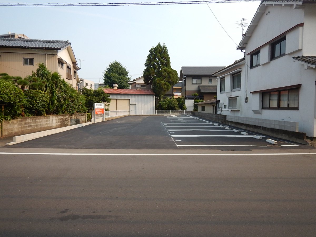 共栄産業 宮崎市の不動産屋 月極駐車場募集スタート 宮崎市中村西1丁目8 18で舗装された月極駐車場の募集をスタートしました 宜しくお願いします 普通車5500円 月 3ナンバーの駐車は不可 軽自動車5000円 月 Google地図での月極 共栄産業 宮崎市の不動産屋 月極駐車場募集スタート 宮崎市中村西1丁目8 18で舗装された月極駐車場の募集をスタートしました 宜しくお願いします 普通車5500円 月 3ナンバーの駐車は不可 軽自動車5000円 月 Google地図での月極