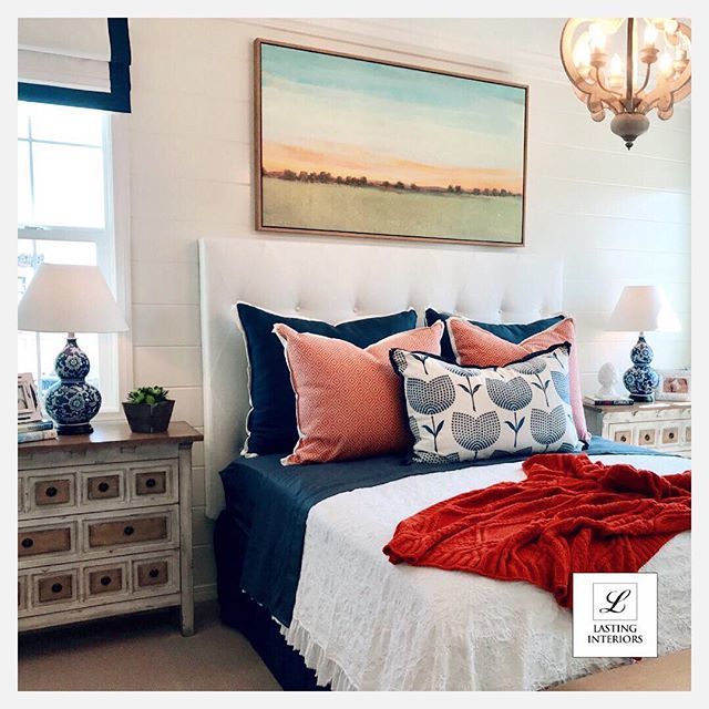 Which #WoodAccent is your favorite?
A. the light fixture
or
B. the wooden nightstands
*
#WaybackWednesday #AutumnField @ #ThePreserve #Design by @LastingInteriors #Homebuilder @Lennar_Homes @LennarInland
*
*
*
Go to ift.tt/2jivG41 or check out … ift.tt/2mIkxuL