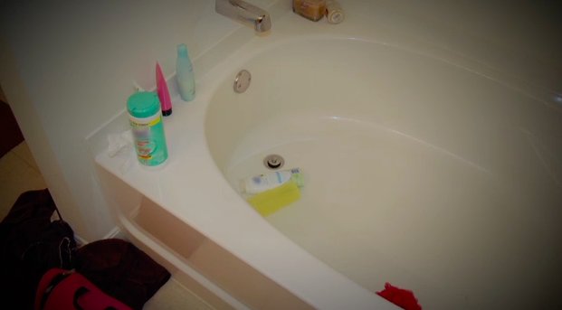 DiscoveryID's tweet photo. How common are bathtub drownings? #ReasonableDoubt https://t.co/aujhK05zbz