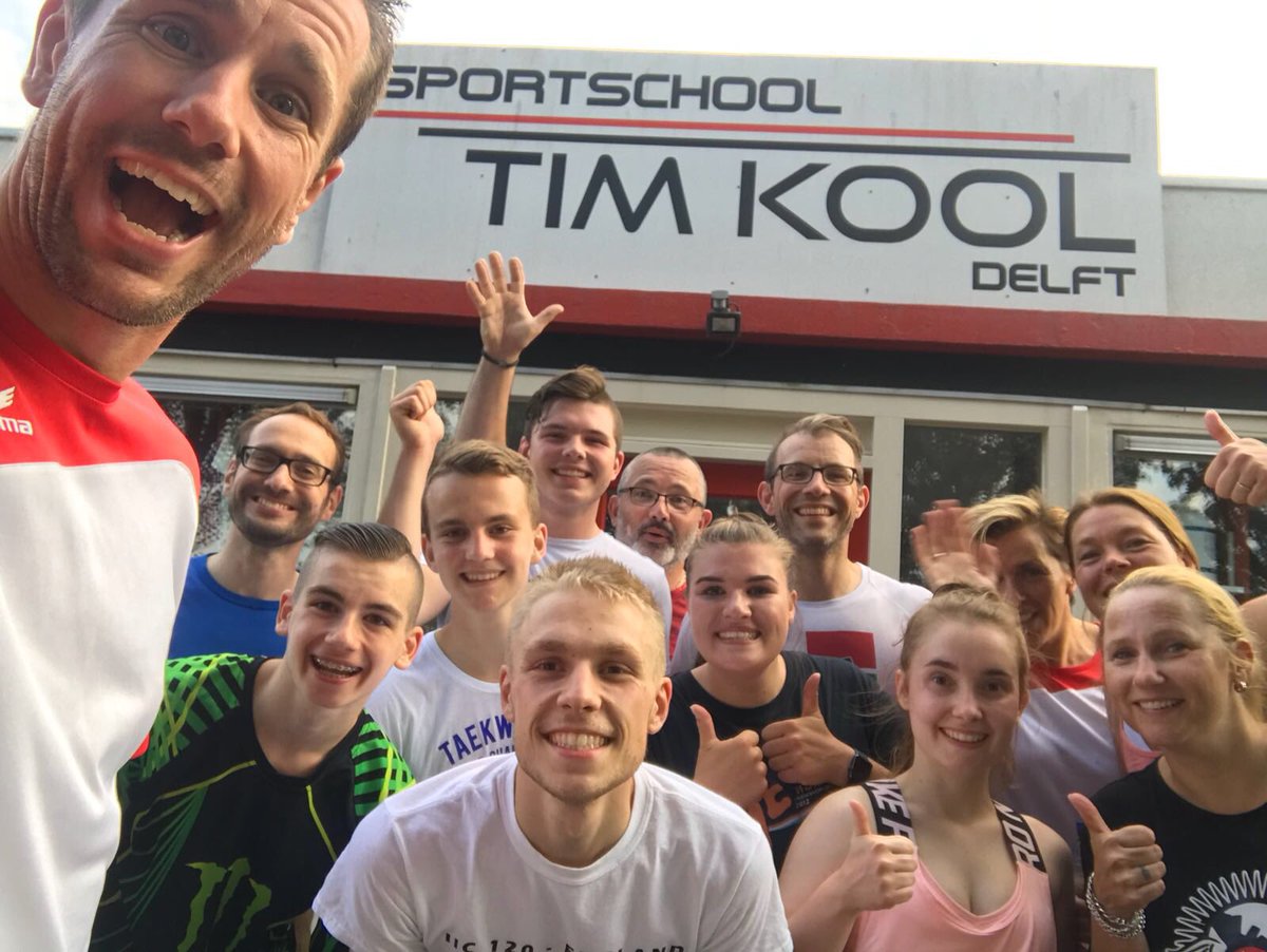 borook's tweet photo. TOUGH workout training outdoor Check!  ✅ @SS_TimKool https://t.co/8IoS37NGoz