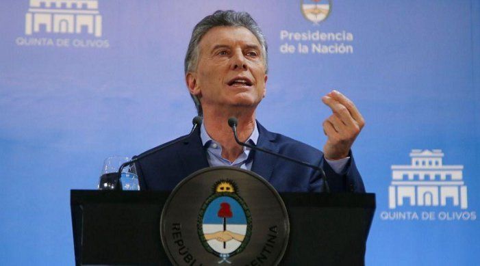 izquierdadiario's tweet photo. #Macri en Olivos insistió con la “tormenta” ⛈ y se hundió en un charco de generalidades https://t.co/jQojhCE2Zh https://t.co/QCkoNmD9L6