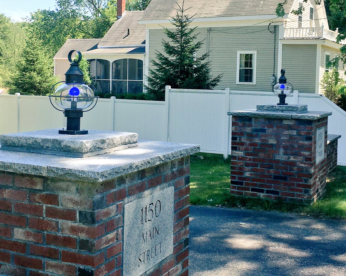 HinghamPolice's tweet photo. Blue lights in support even during the day for @WeymouthPD Sgt.  Michael Chesna...thank you. https://t.co/GO63QY836L