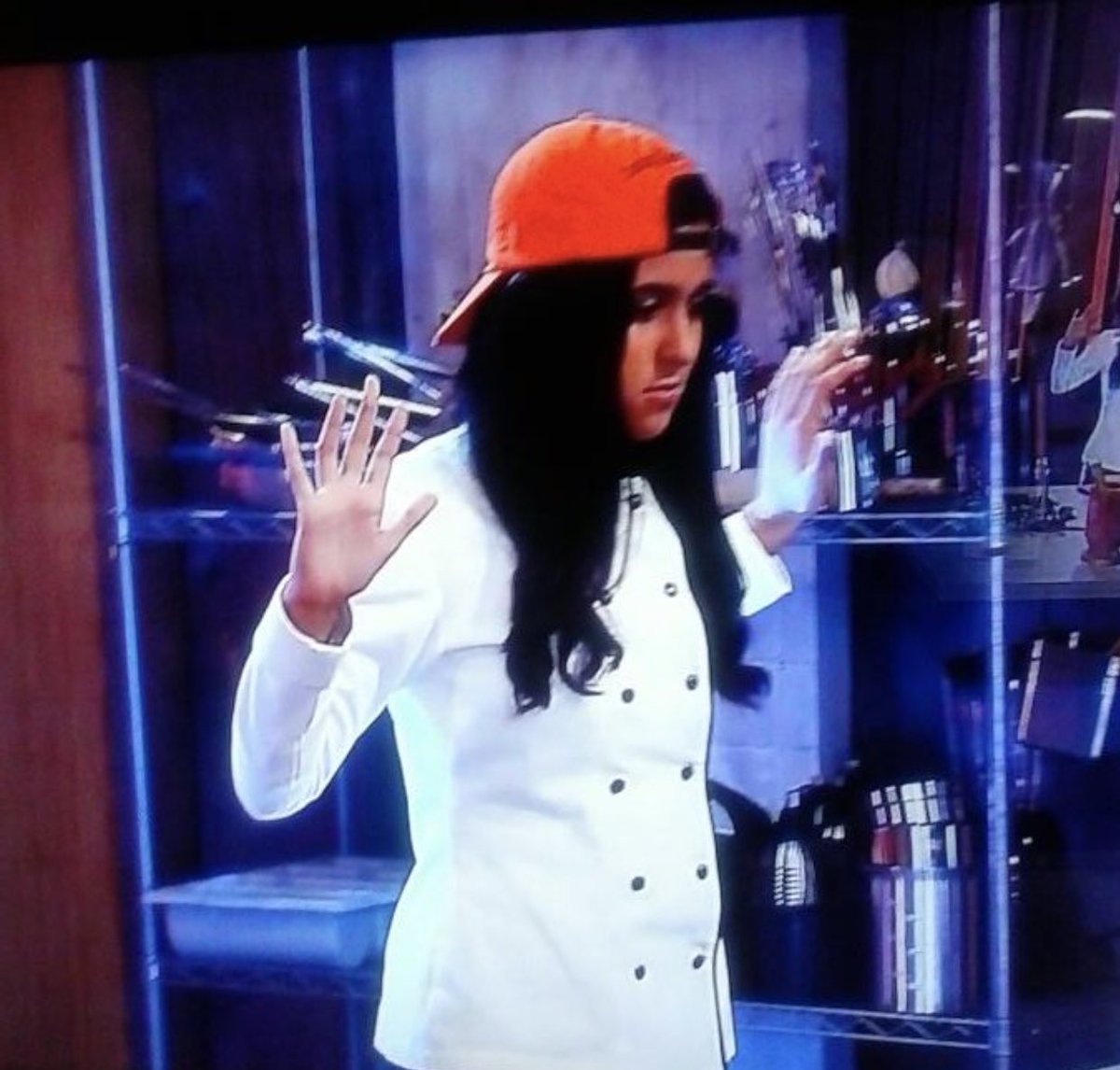 Help me caption this pict 😂😂