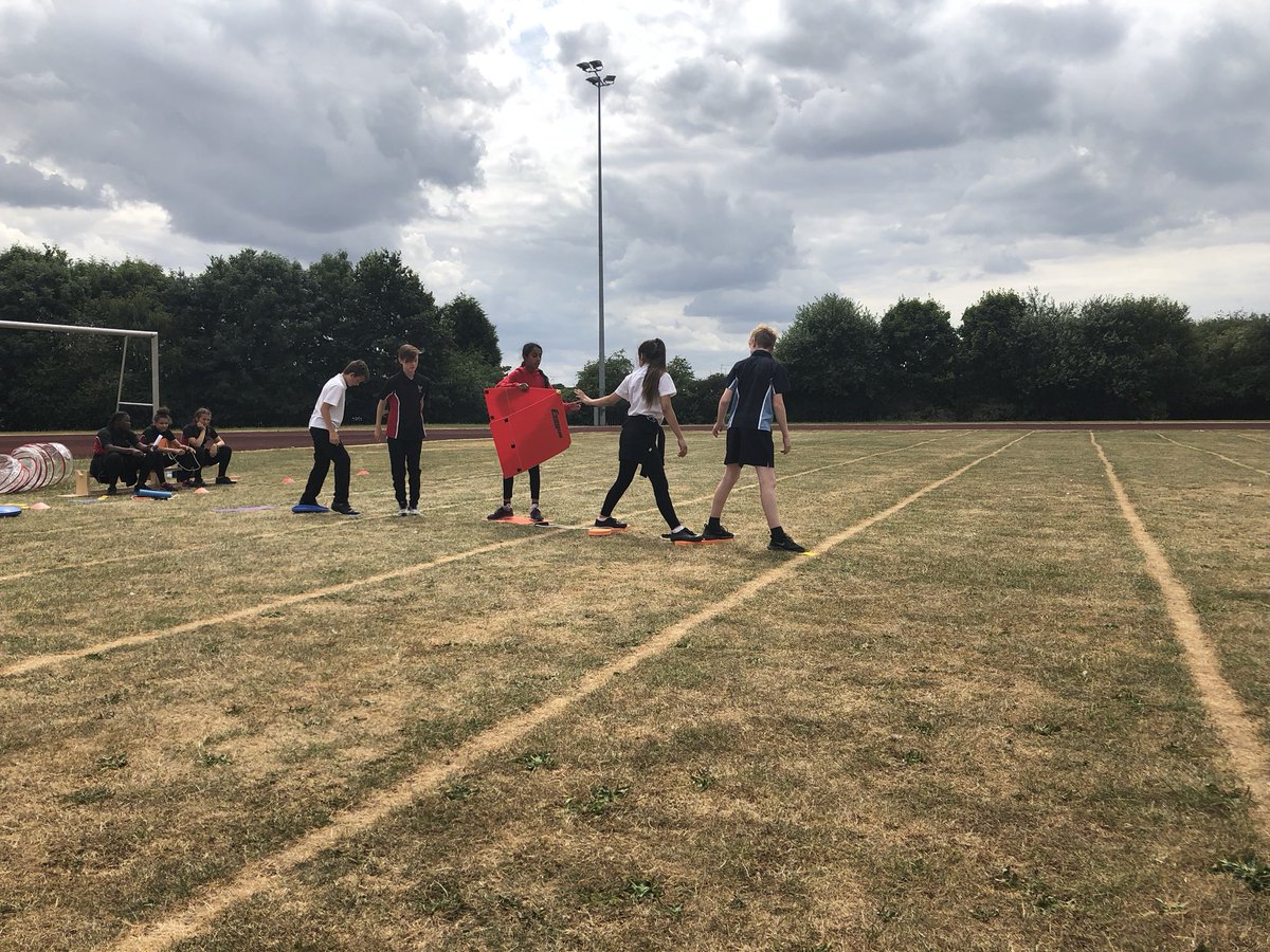 MrsLMHood's tweet image. A Great #MATSL Afternoon @LyngHallSchool 💜 Students from across @FinhamMAT working together taking on leadership activities! 🥇 #studentleadership #TRUEvalues 🙌🏼