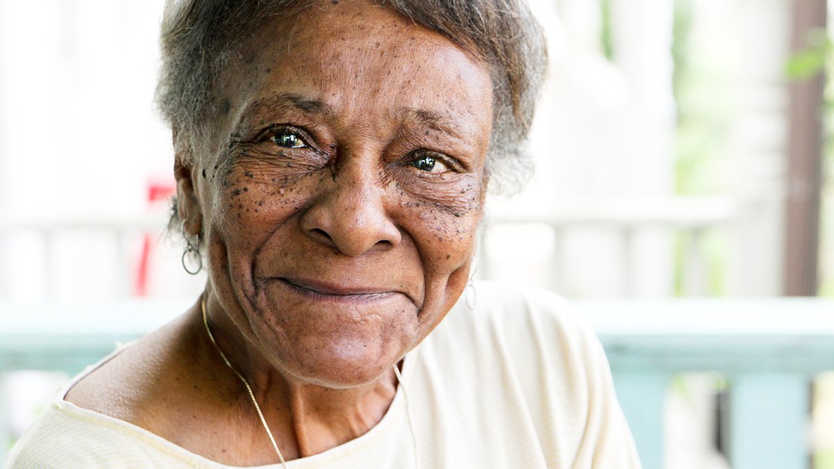 10 million seniors in America face the threat of hunger. That's 10 million mothers, grandfathers and neighbors, just like like Sophia. Donate now to help #MealsOnWheels reach her and the millions more who may not know where their next meal is coming from. bit.ly/2NXv0im