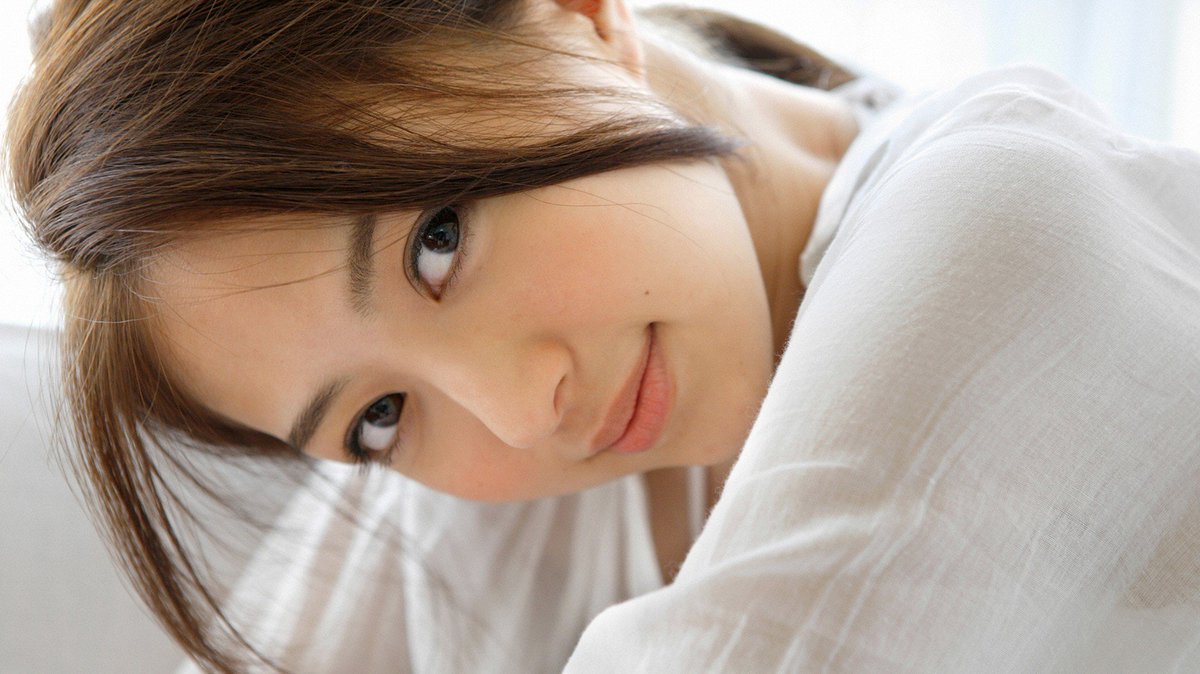 vrfap's tweet photo. Smiling Beauty https://t.co/DSUMmYwLkH https://t.co/ToYO6vauUy