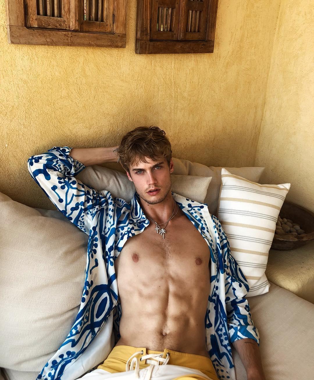 Neels Visser торс