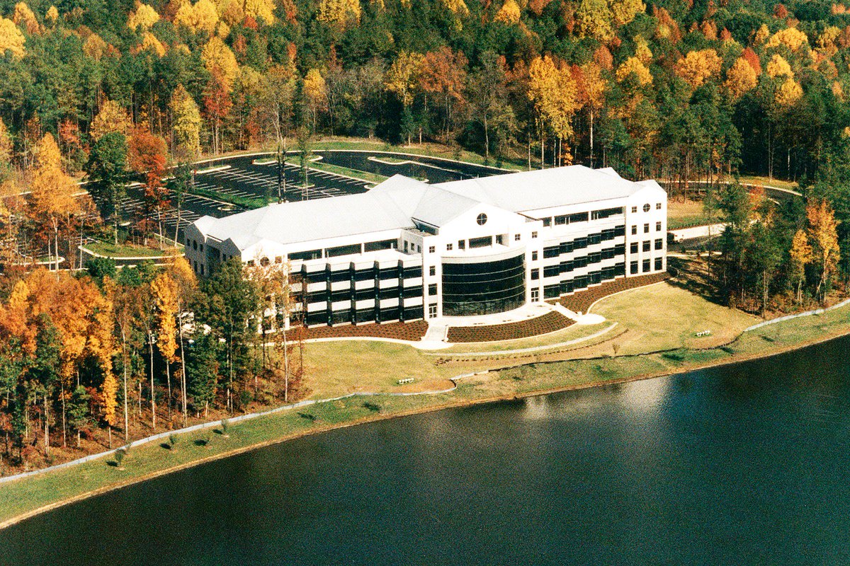 richmondhokies's tweet image. Great Hokies Helping #Hokies event today. Plan on attending the Aug 15th at Virginia Farm Bureau West Creek Headquarters
meetup.com/RVA-Hokies/eve…
Great Networking with @Networkinmaniac @RoyLocker @VernonWildyJr @ralph_dewey_rva @804Michael @wadeperkins80 @cott3r @GeneEdwardsSCMO