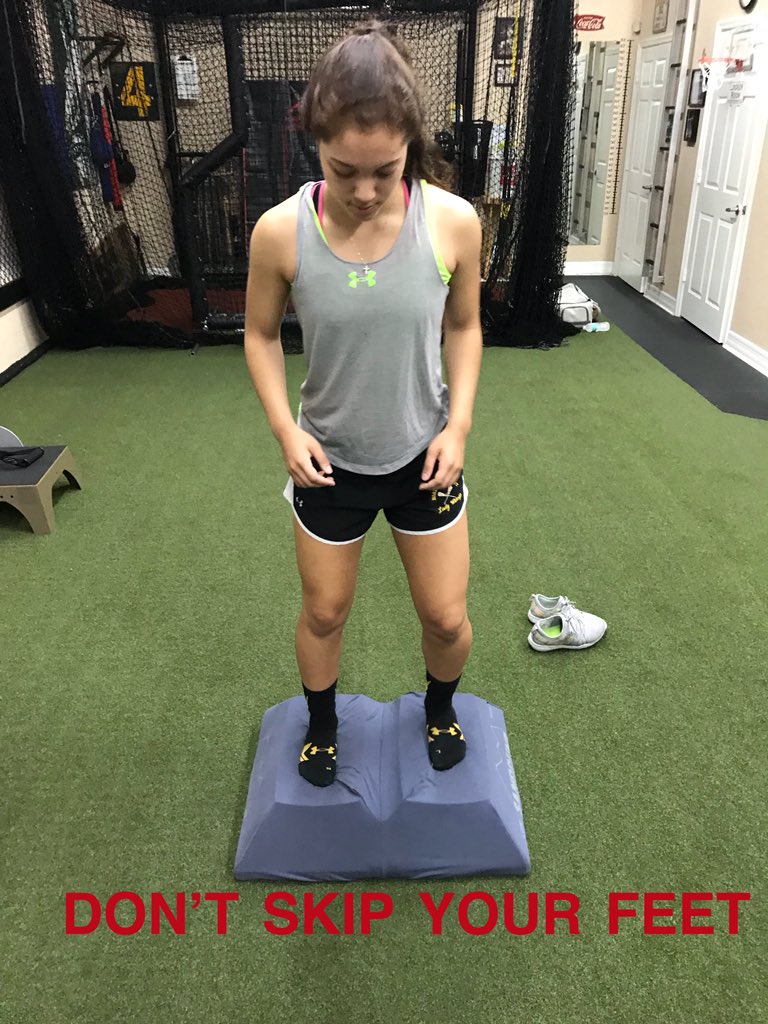 coachrick37's tweet image. Each foot is made up of 28 bones, 30 joints and more than 100 muscles, tendons and ligaments, all of which work together to provide support, balance and mobility.  #swflbasketballtraining #quickness #basketballagility @catiereszel #basketballstrengthcoach #totdsp @catiereszel