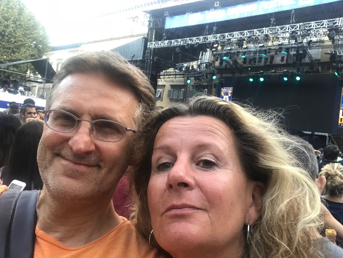 ufra's tweet image. Waiting for Lenny #LSF18