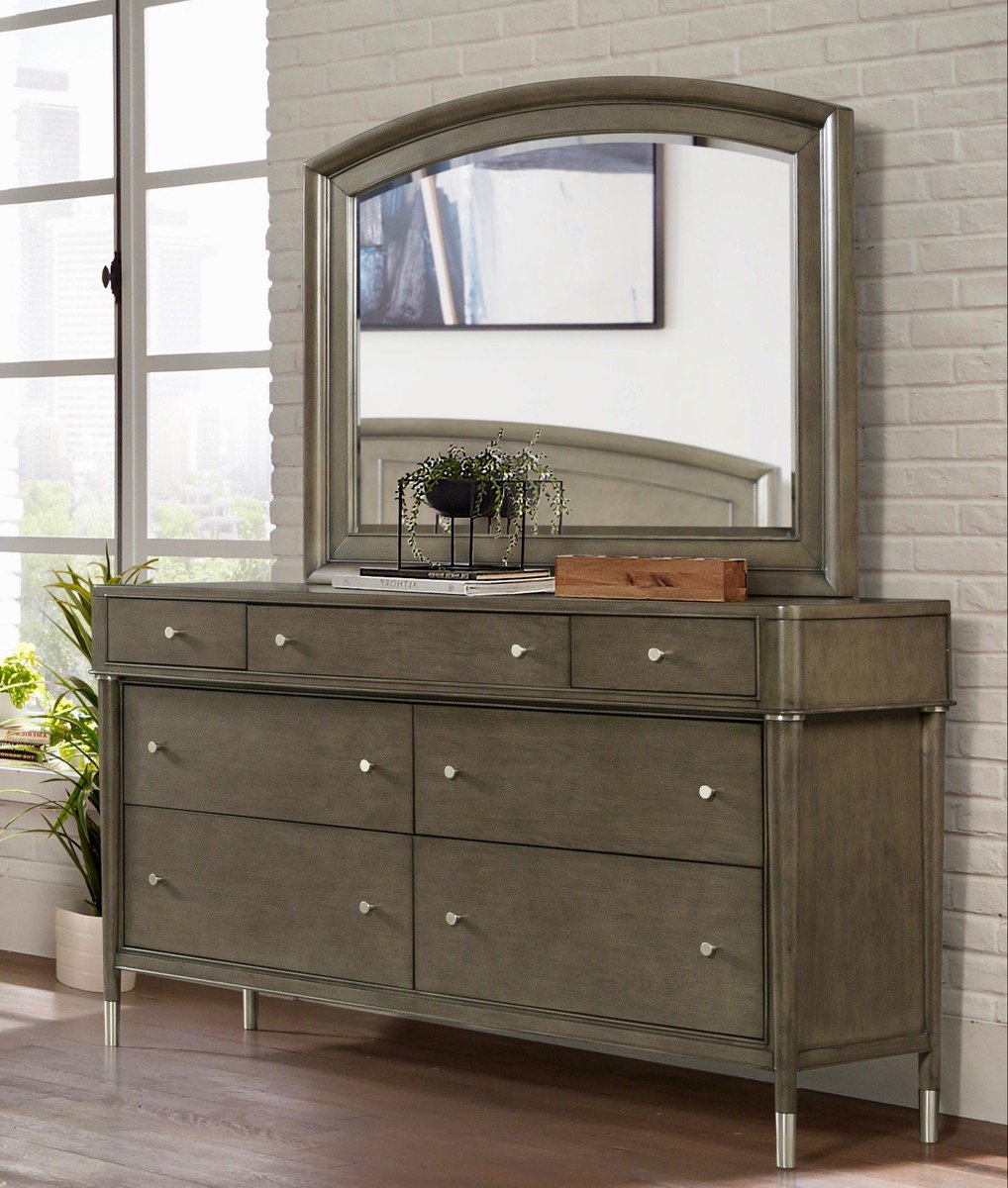 Broyhill Furniture tweet media