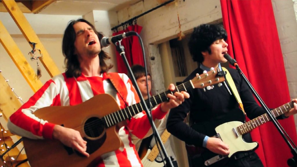 5Tunesaday's tweet photo. And this band he was/is in, pretty darn good too #marcorea @TheWellgreen https://t.co/KWBdTP6CJt https://t.co/r3PZmoVhIW
