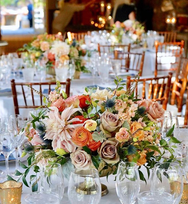 MTBEventRentals's tweet photo. Who else is loving the color palette of this wedding's reception table settings?!

Vendors:
Planning &amp; Design by @bridesbestie 
Venue : @calamigosranch 
Photography : @kayleecasanovaphoto
Rental : @mtb_event_rentals 
Entertainment &amp; Lighting : @soundwavepros https://t.co/ruCsqnlddu