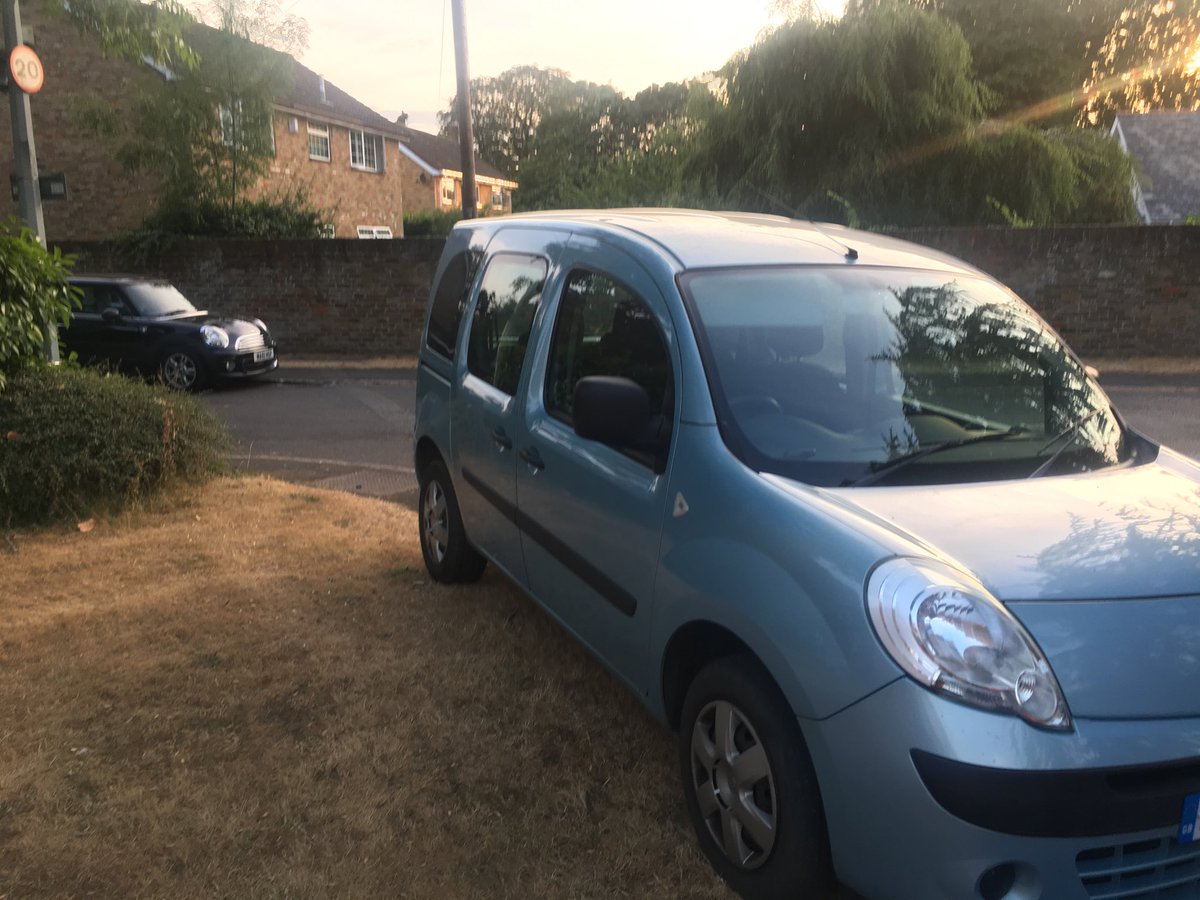 Please ⁦<a href="/RBWM/">RBWM</a>⁩ can there be some control on residential parking around Boulters Lock?