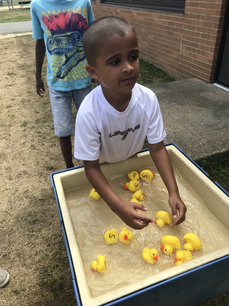 We loved our sorting activities today and participating in WATER WEDNESDAY! 🐥🐠💦 #oceansoffun <a href="/FdaleSumrUpdate/">JeanMarie Papillo</a>