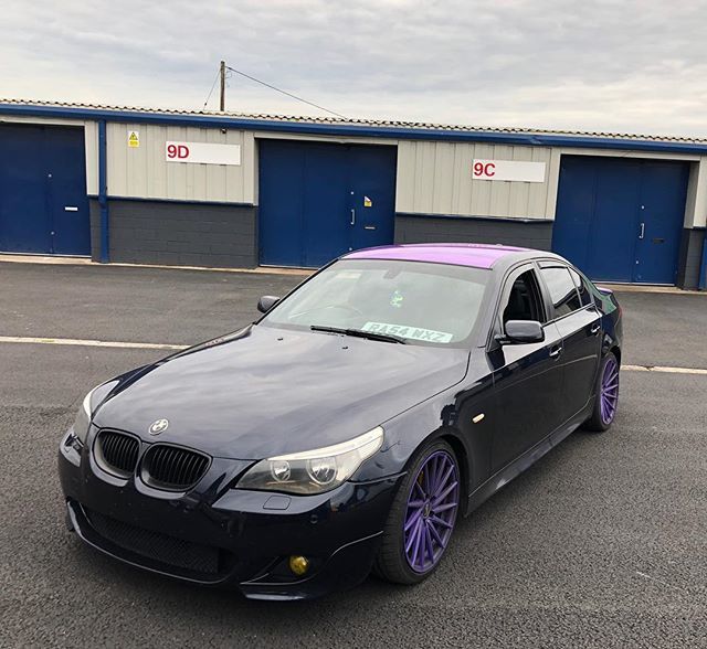 JakeWrapper's tweet image. Something a bit different for the bimmer👌🏼
Customer wanted to match the roof and spoiler accent with the wheels, it’s a pretty good match when the wheels are clean 🙃
From full wraps to accents, get in touch for pricing 📩jake@basewraps.co.uk
#basewrap… ift.tt/2NrX3Fx
