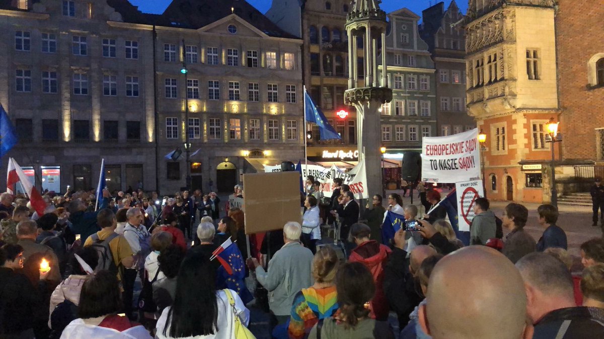 antpawel's tweet photo. #SejmJestNasz #tsuejestnasz #wroclaw #WolneSądy https://t.co/RP7UAbwPKZ