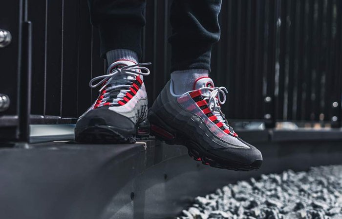 Explicación abrazo S t FastSoleUK on Twitter: "Nike Air Max 95 Solar Red AT2865-100 Releasing  tomorrow 8 AM GMT https://t.co/ErkJxOqgEM https://t.co/fE47u082aE" / Twitter