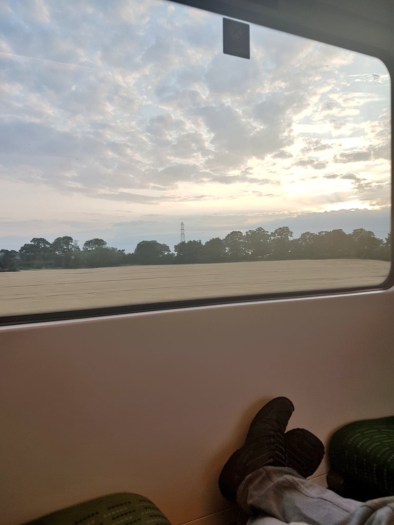ToursByTrain's tweet photo. Because it's so stressful when you #TravelByTrain. ^PK
#MidweekMidlander https://t.co/KaFfb1jcJa