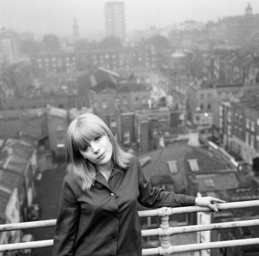 Marianne Faithfull,1964 by Doreen Spooner, UK's first female press photographer #womensart