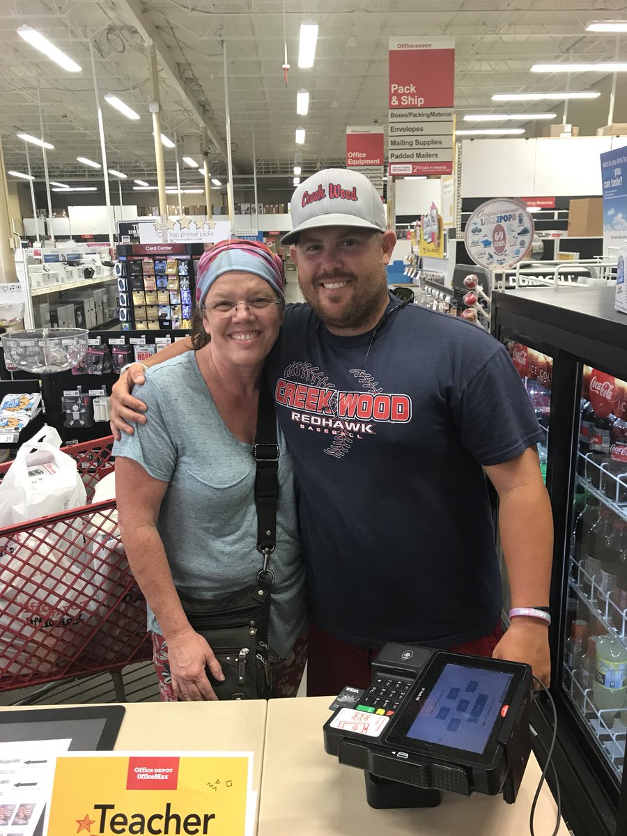 RyanSensing's tweet image. Mrs. Kimberly Miller overheard I was a teacher and refused to let me spend my own money. After a long fight, she insisted. Her and her husband own Precision Truck and Trailer Service. Support them!@mrBobbyBones #pimpinjoy #bethegood