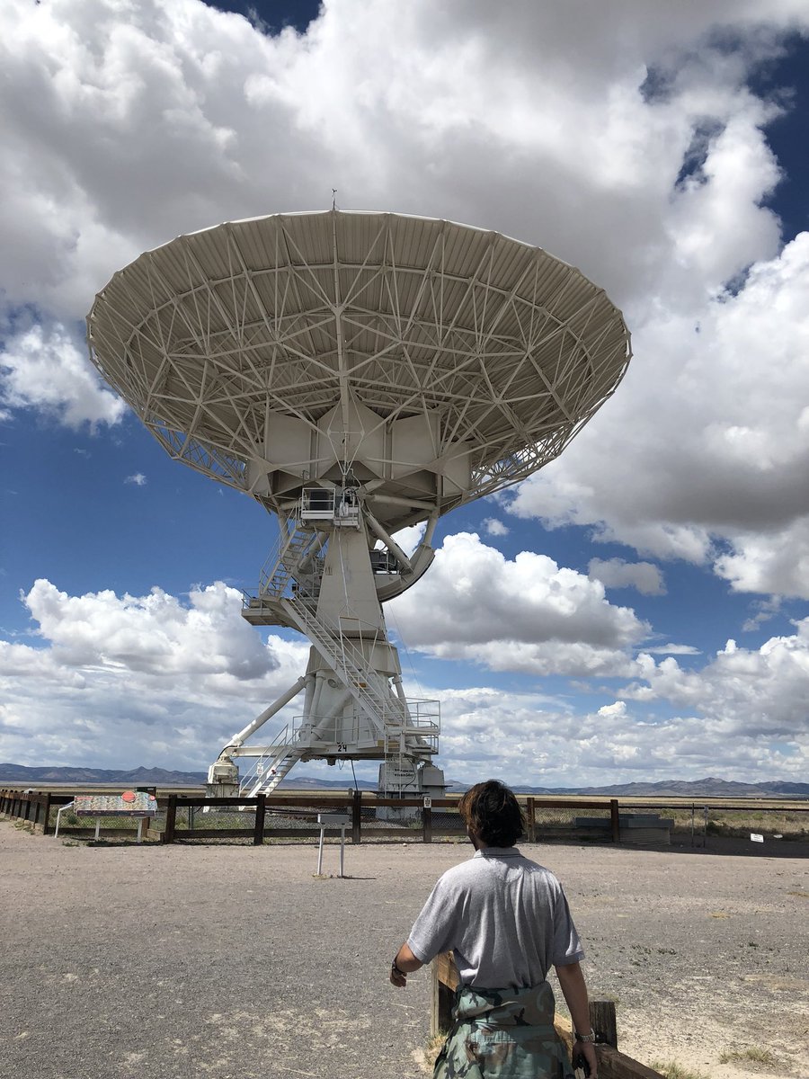 LaurenGlasses's tweet image. #VeryLargeArray #VLA and #phantasm #newmexico 🌵👽