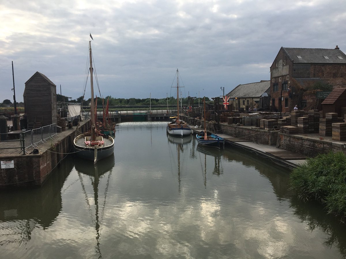 Our run tonight was in town and what a treat in store #Copperfield #filmset #purfleet #customshouse #kingslynn