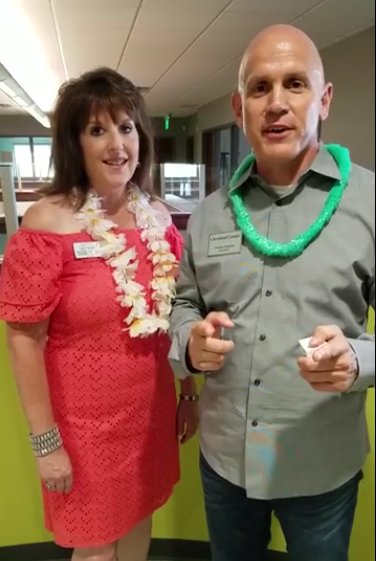 southokcchamber's tweet photo. We are so proud to have Elaine Lyons as President! Check out her video of being presented with her inaugural Women of Influence pendant, thanks Jimmy! Video: https://t.co/RtQ64WczY5 #WednesdayWeeklies #sokcchamber #okc #leaders #ClevelandCountyLifestyle #smallbusiness #grow https://t.co/qKjKt9eUk6