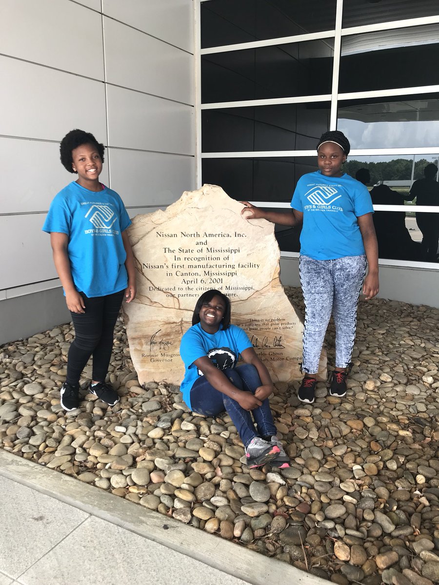 BGCGT17's tweet photo. Nissan you definitely didn’t disappoint... it was like a whole new world. Thanks for having us &amp; supporting the community! #catchmeatmyjob #summer2018 #opportunities https://t.co/AhICLyKi5G