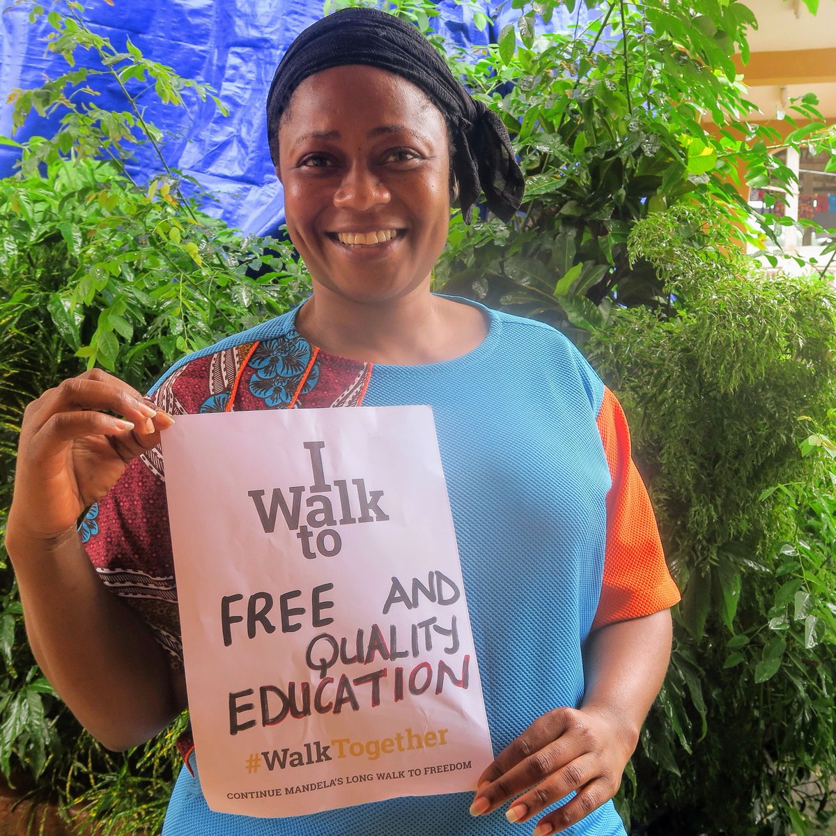 Our staff around the world celebrate Nelson Mandela's long walk to freedom on his 100th birthday! Full gallery: instagram.com/p/BlYrm4XBjyw/…

#SparksOfHope #WalkTogether #Mandela100 <a href="/TheElders/">The Elders</a>
