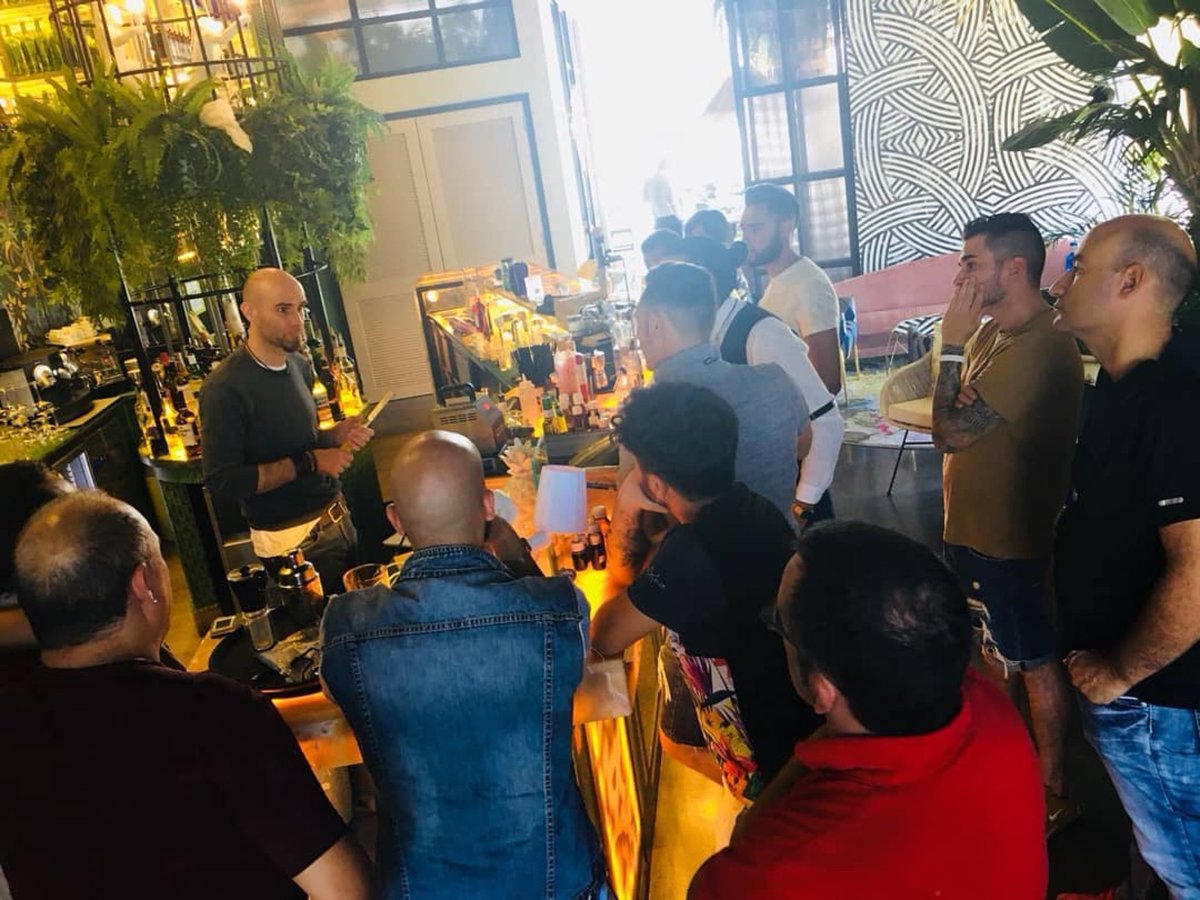 Gran día de formación en Lanzarote! Gracias a todos los asistentes por la confianza en <a href="/javicaballero13/">Javier Caballero</a> para algo tan importante como su formación y el equipo de #kentiagourmetclub por todas las facilidades y el buen ambiente #liquidexperienceontheroad #javiercaballero #lanzarote